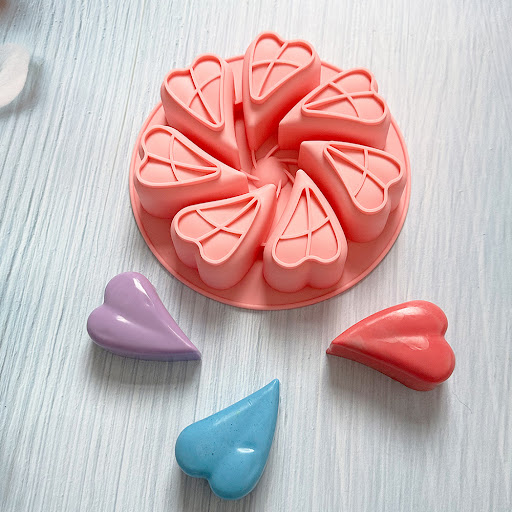 Title 3, Silicone 7 Even Heart Petal Small Chocolate Cak...