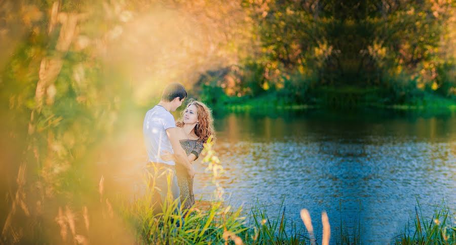 Fotógrafo de casamento Anton Gorodeckiy (agorodeckiy). Foto de 9 de novembro 2015