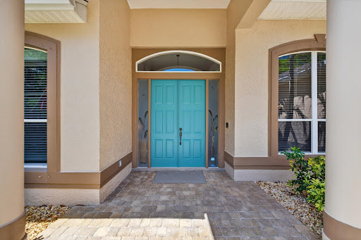 House with pool 4