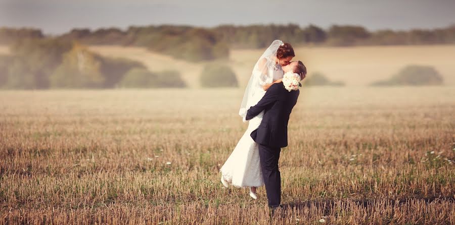 Fotógrafo de casamento Maksim Pavlov (simkamaks). Foto de 28 de janeiro 2020