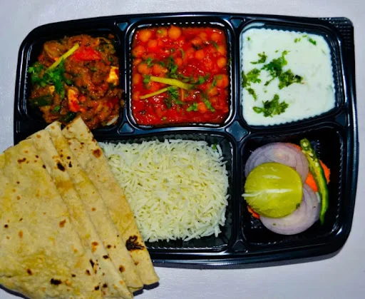 Amritsari Chole Thali