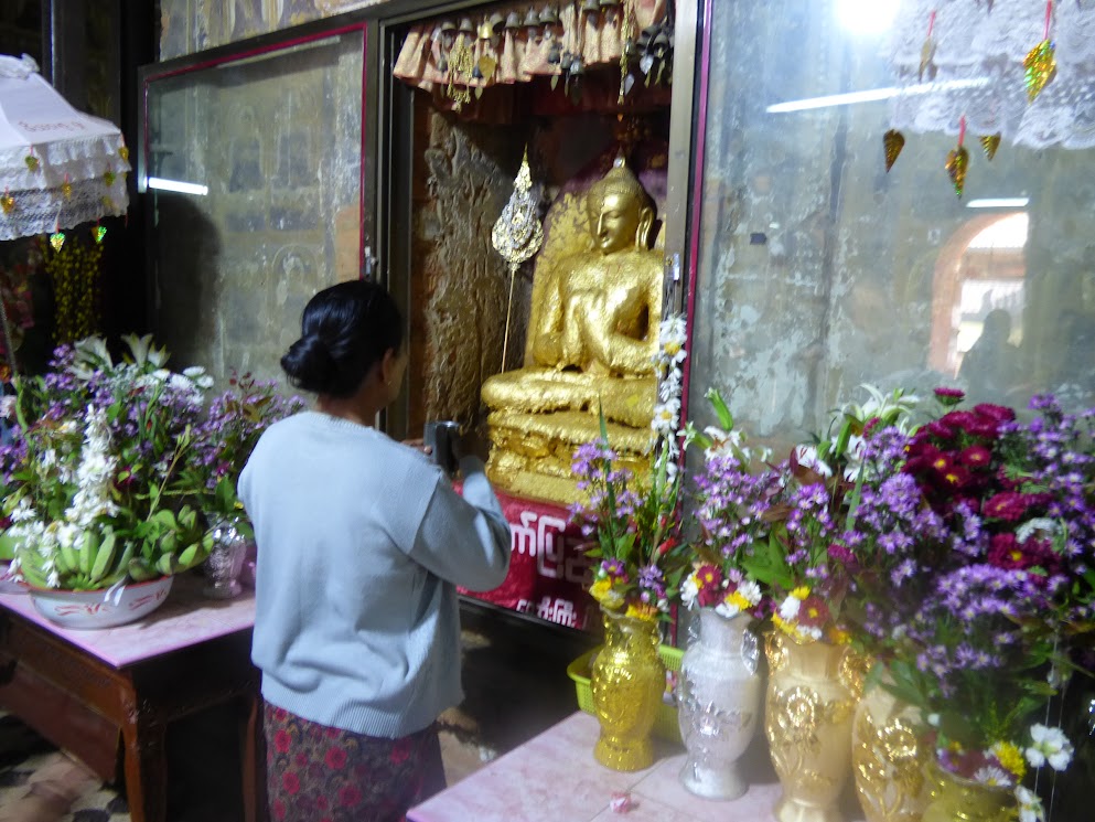 bagan - ALO DAW PYI TEMPLE