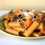 Rigatoni with Goat Cheese, Roasted Butternut Squash and Mushrooms was pinched from <a href="http://www.cooking.com/recipes-and-more/recipes/rigatoni-goat-cheese-roasted-butternut-squash-mushrooms-recipe" target="_blank">www.cooking.com.</a>