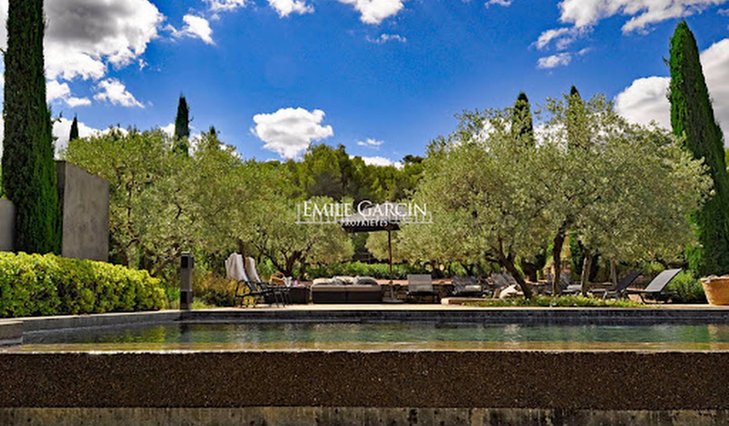 Propriété avec piscine et jardin Saint-Rémy-de-Provence