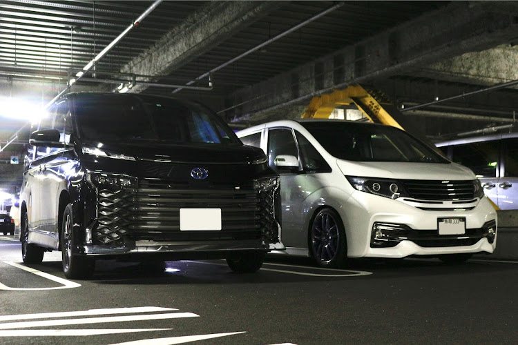 ステップワゴンのエスクァイア・友人の車ラストラン・プチMTに関するカスタム事例の投稿画像9枚目