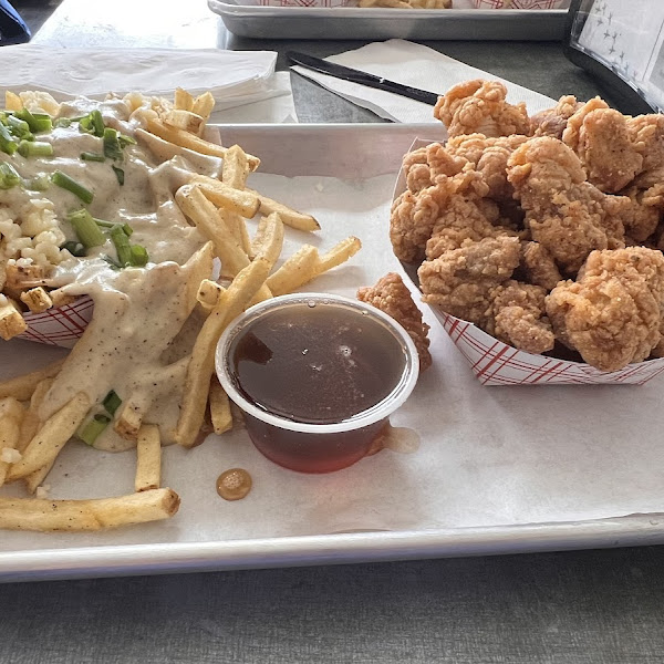 Poutine & popcorn chicken with maple syrup dipping sauce