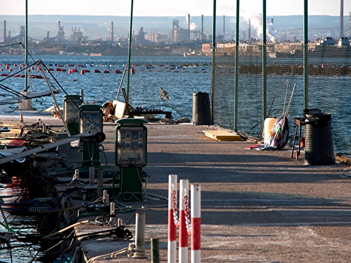 Il porto di taranto di pierpaolo84