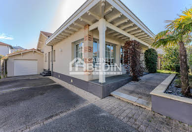 House with pool and terrace 20