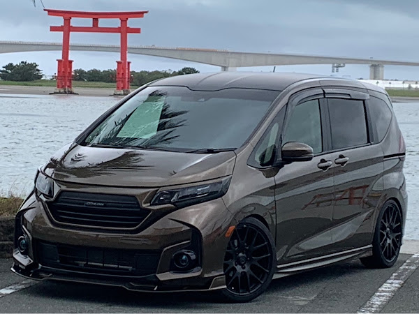 新型フリードを手軽にカスタム おすすめエアロ ホイールを紹介しちゃいます Cartuneマガジン