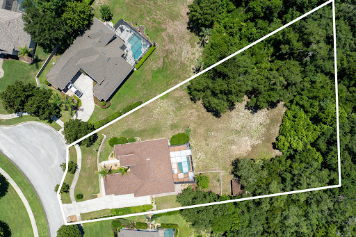 House with pool and garden 3