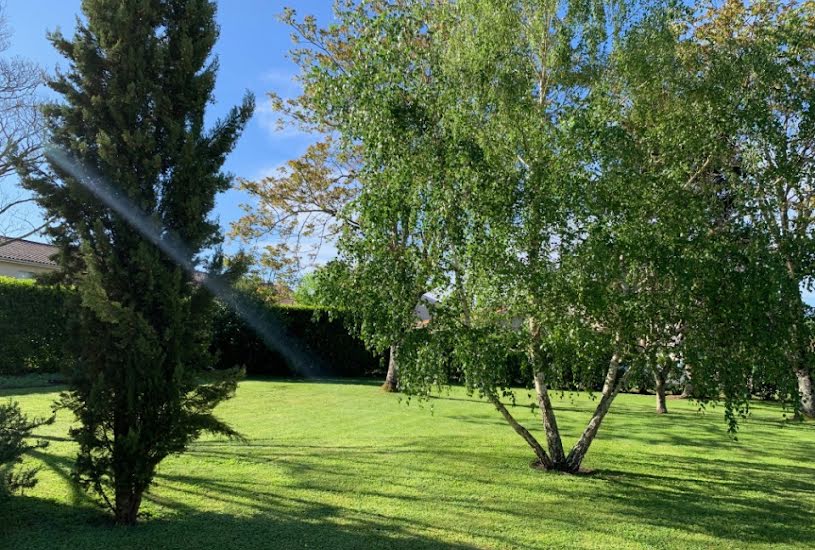  Vente Terrain à bâtir - 800m² à Saint-Médard-en-Jalles (33160) 