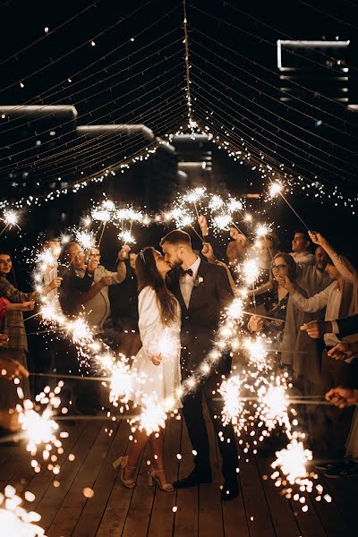 Wedding photographer Vitaliy Kuzmin (vitaliano). Photo of 1 December 2021