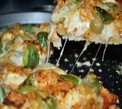 Cheese Capsicum And Paneer Pizza