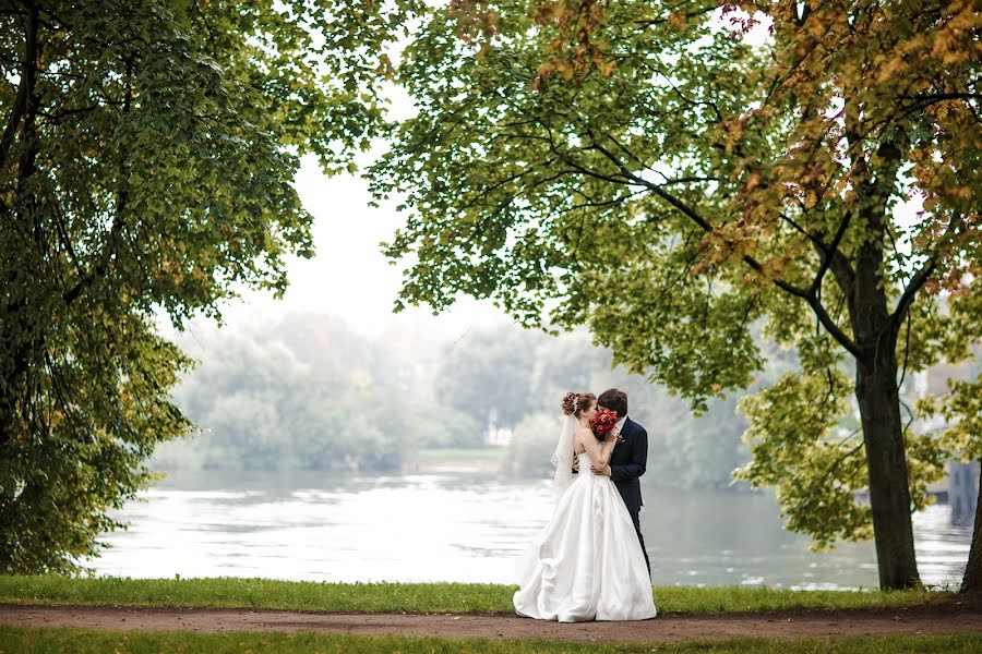 Wedding photographer Aleksey Averin (alekseyaverin). Photo of 7 February 2015