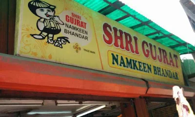 Shri Gujrat Namkeen Bhandar