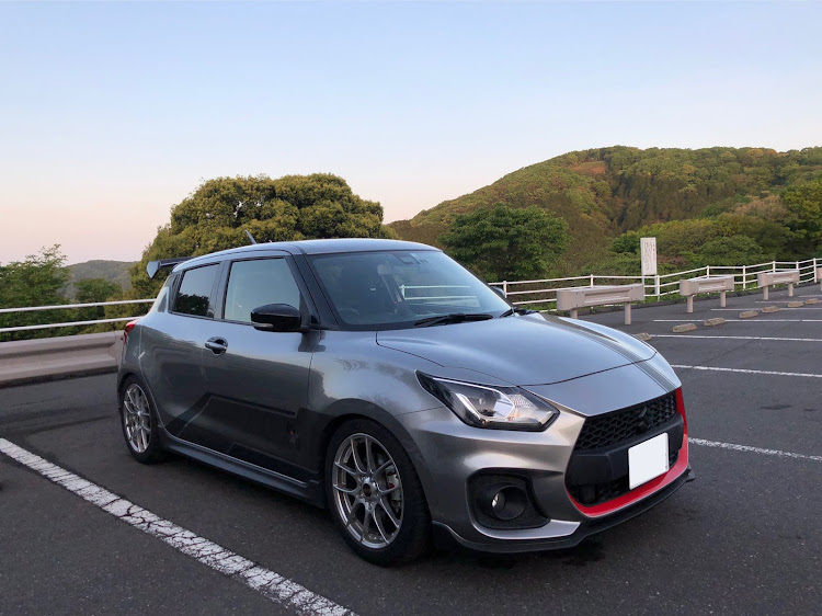 スイフトスポーツのふじっこパパさんが投稿したカスタム事例の投稿画像3枚目