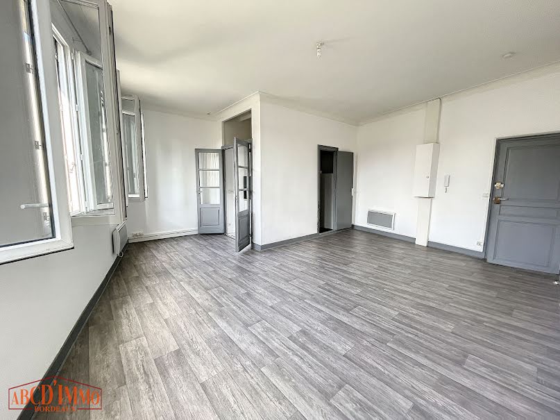 Vente locaux professionnels  220 m² à Bordeaux (33000), 543 000 €