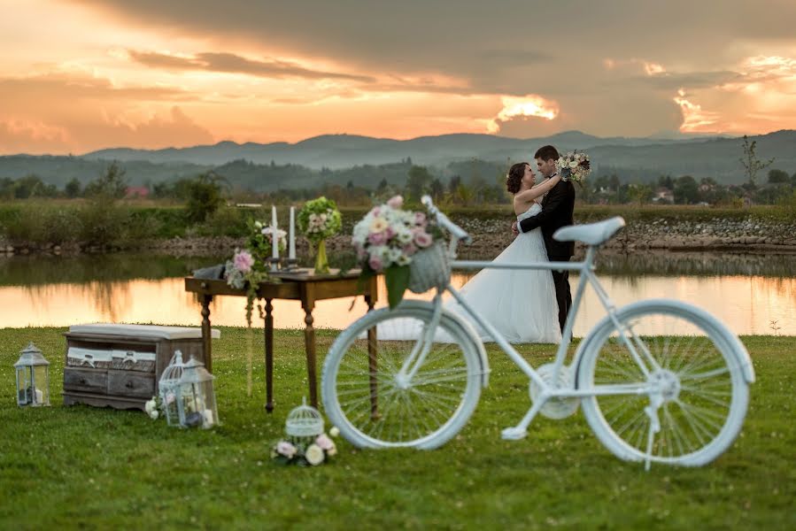 Fotografo di matrimoni Ciprian Vladut (cipane). Foto del 14 settembre 2016