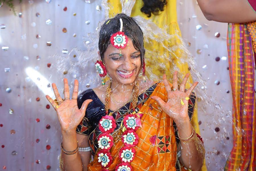 Fotógrafo de casamento Ravi Chandra Urimalla (spandanaads7036). Foto de 25 de abril 2019