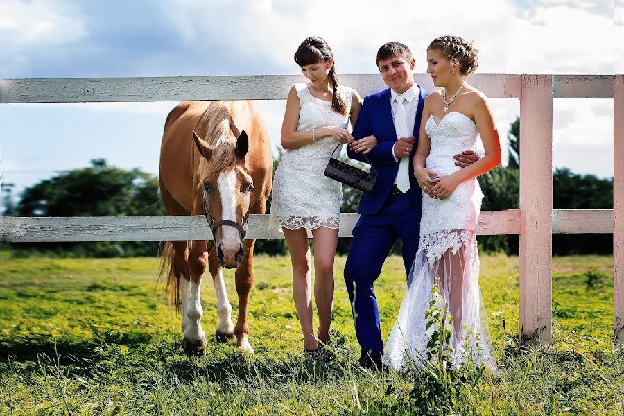 Fotógrafo de casamento Aleksandr Kinash (fotokinash). Foto de 9 de junho 2016