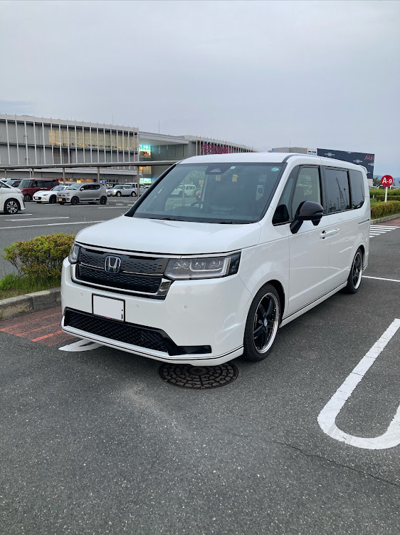 ステップワゴンのタケちゃんさんが投稿したカスタム事例の投稿画像1枚目