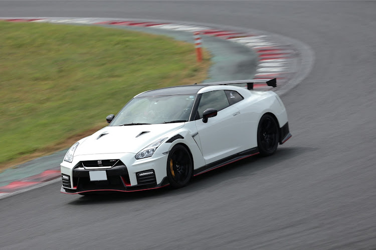 NISSAN GT-Rの富士スピードウェイレーシングコース・R35 GT-R・nismoに関するカスタム事例の投稿画像1枚目