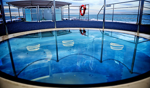 Avalon-Visionary-whirlpool - Avalon Visionary's amenities include a Sky Deck whirlpool, expanded fitness center and onboard movie nights. 