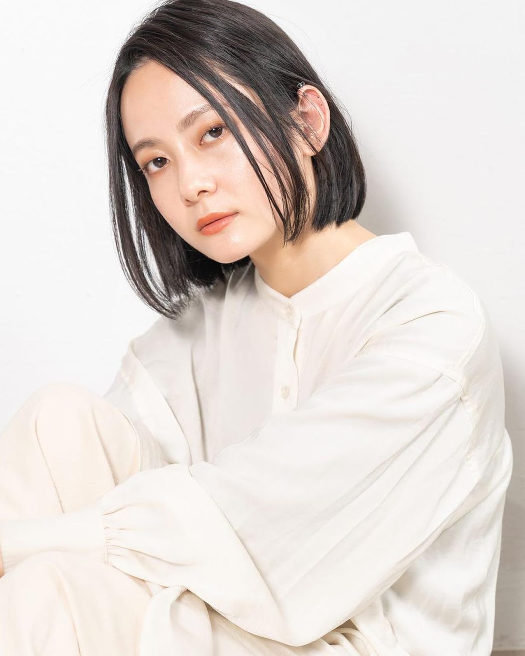 気持ちをリセット 凛とした印象を放つ魅惑の 黒髪 カタログ Trill トリル
