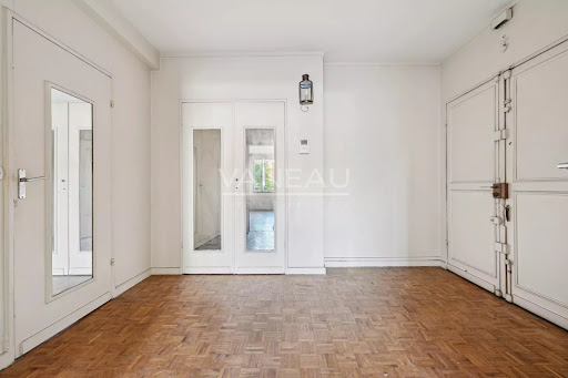 Apartment 5