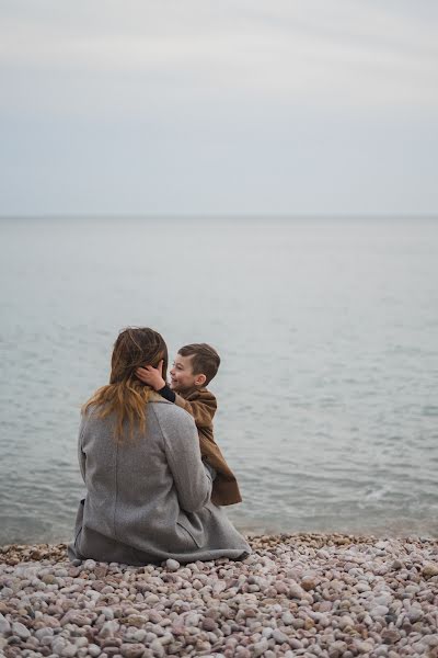 Fotografo di matrimoni Aleksandra Tikhonova (tikhonova). Foto del 7 settembre 2021