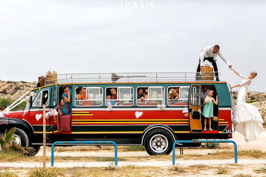 Fotógrafo de casamento Volodymyr Ivash (skillove). Foto de 14 de agosto 2014