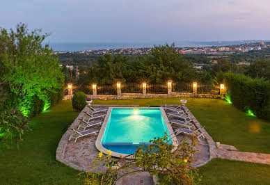 House with garden and terrace 10