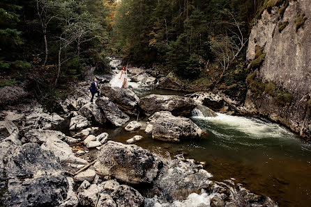 Wedding photographer Catalin Vornicu (vccatalin). Photo of 19 October 2022