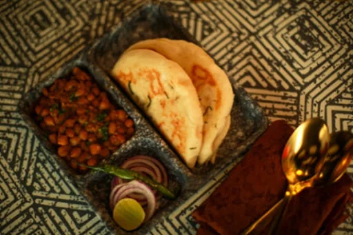 Chole Kulcha