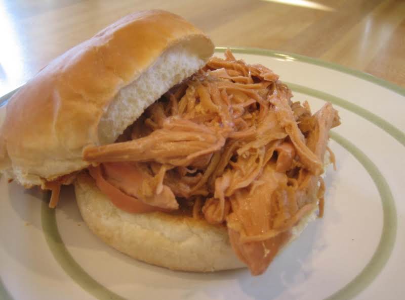 Zesty Crock Pot Bbq Chicken Sandwiches