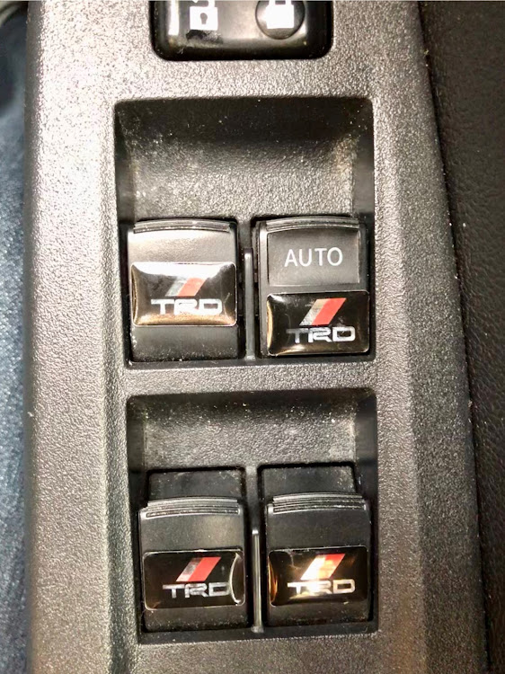 ラクティスのTRD・ミニエンブレム・インテリアに関するカスタム事例の投稿画像1枚目