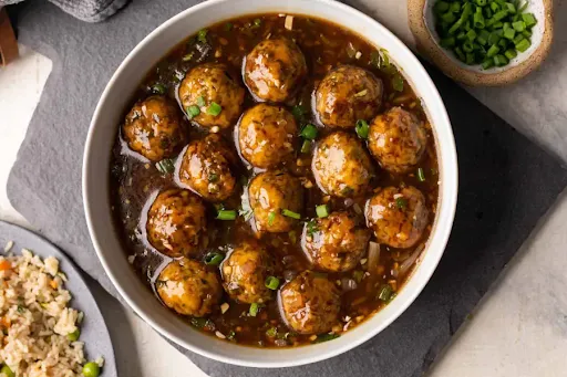 Vegetable Manchurian [Gravy]