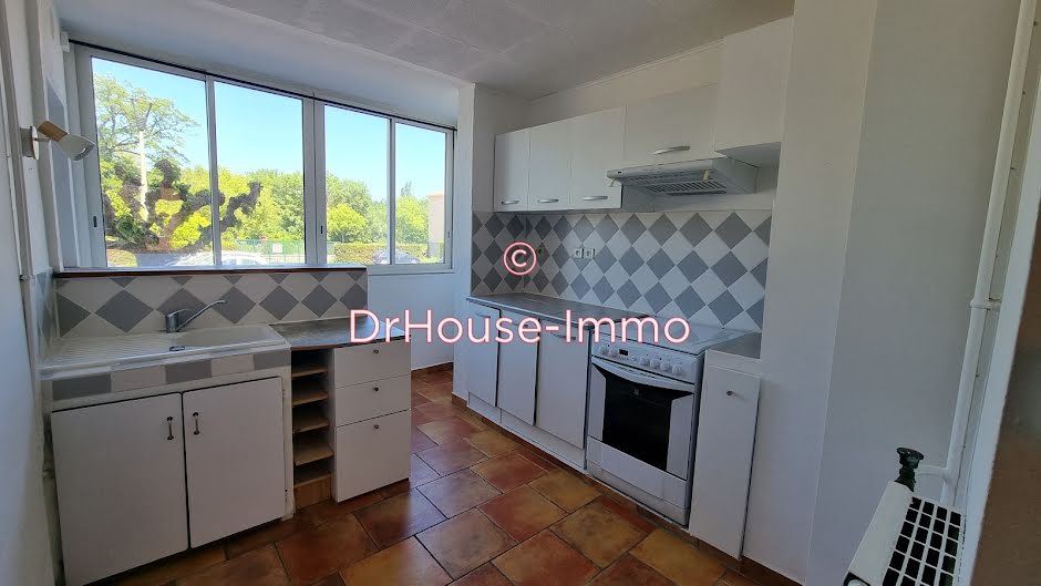 Location  appartement 4 pièces 59.37 m² à Orange (84100), 710 €