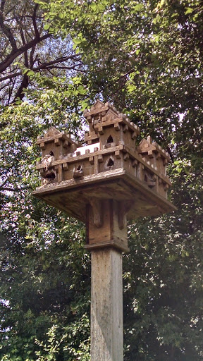 Castle Bird Home