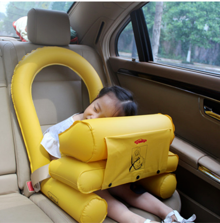 Cadeirinha inflável para carro infantil, segura e portátil para viagens e passeios. Fácil de instalar, leve e ideal para crianças.
