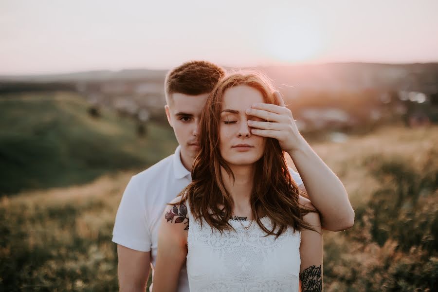 Fotografo di matrimoni Karina Ostapenko (karinaostapenko). Foto del 6 luglio 2018