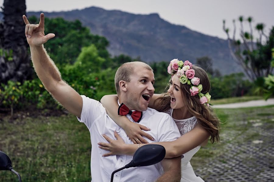 Fotógrafo de casamento Aleksandr Tancyrev (fotografff). Foto de 1 de junho 2016