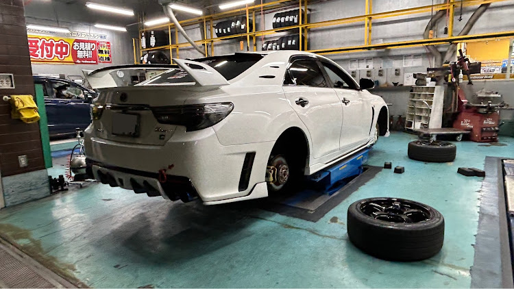 マークX G'sのセンターキャップ交換に関するカスタム事例の投稿画像2枚目