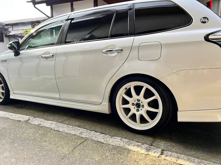 カローラフィールダーの疲れました(^-^;・洗車わずに関するカスタム事例の投稿画像1枚目