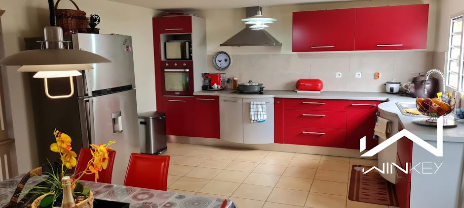 Vente maison 4 pièces 124 m² à Sainte Marie (97438), 472 500 €