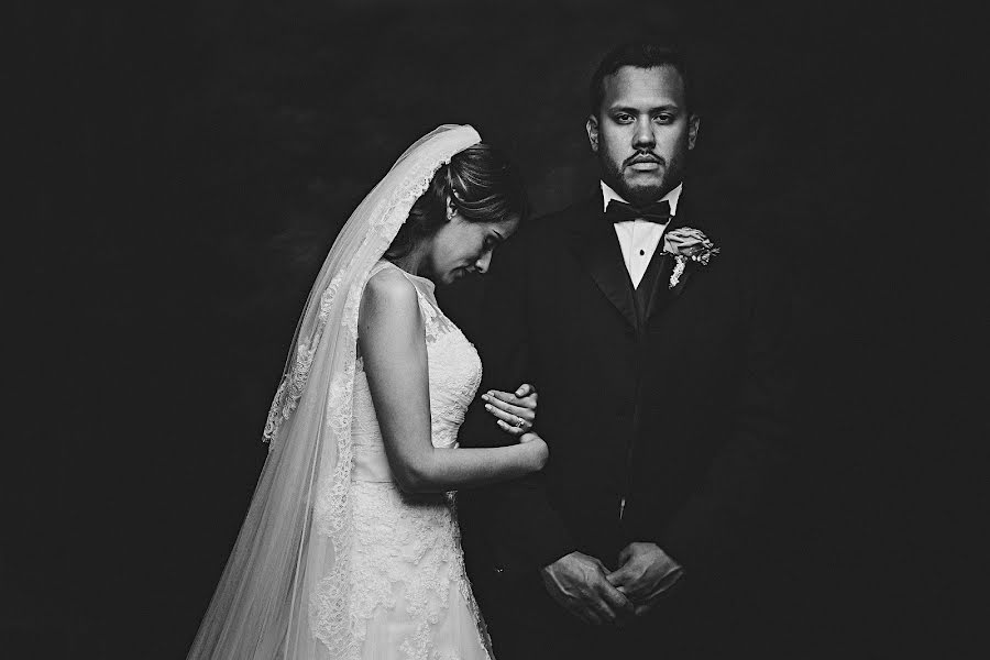 Fotograf ślubny Miguel Barojas (miguelbarojas). Zdjęcie z 17 stycznia 2015