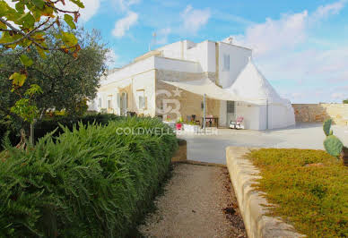 Maison avec piscine et terrasse 5