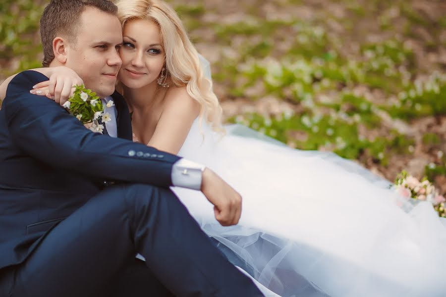 Wedding photographer Dmitriy Pyzhov (roadmen). Photo of 20 April 2015