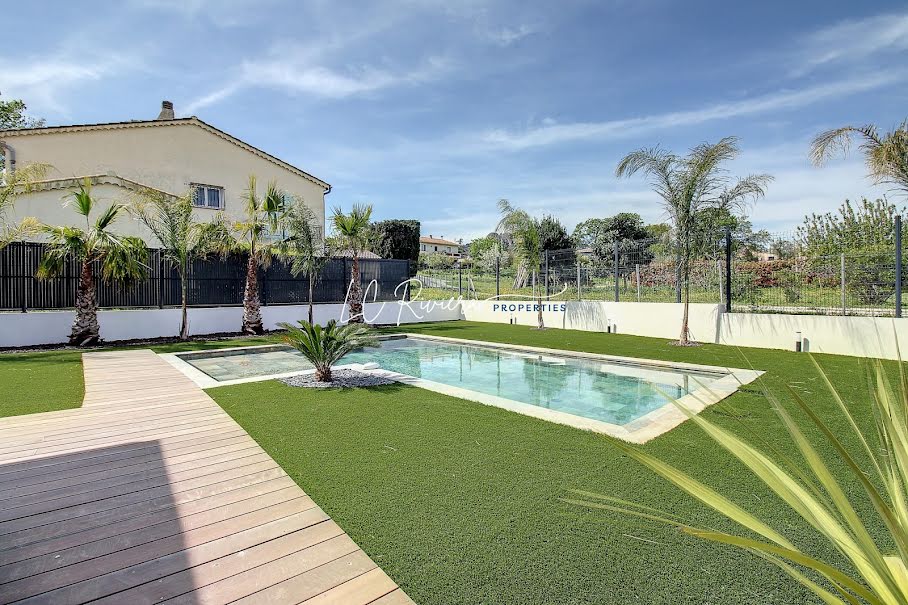 Vente villa 5 pièces 180 m² à Roquebrune-sur-Argens (83520), 899 000 €