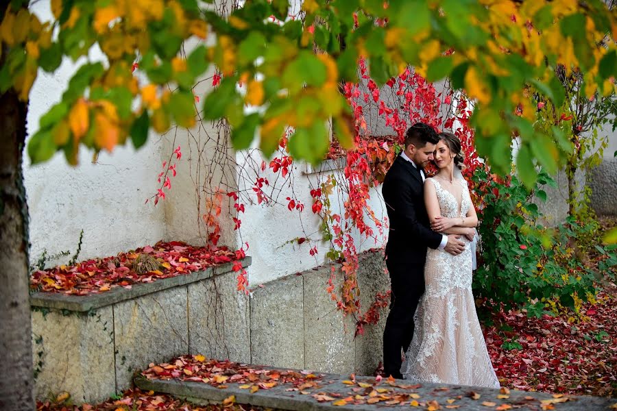 Fotografo di matrimoni Marius Onescu (mariuso). Foto del 12 novembre 2019